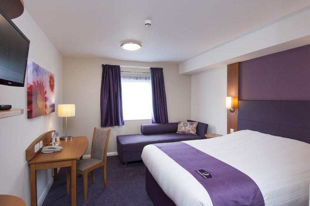 Premier Inn Edinburgh Central — Photos 1